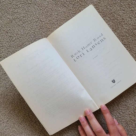 4/$20 Rush Home Road by Lori Lansens - Paperback - Picture 2 of 6